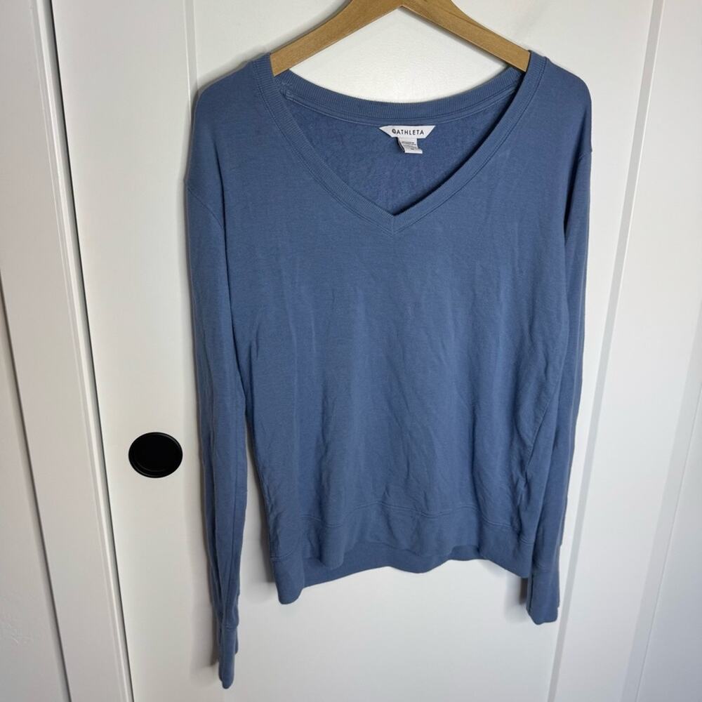 Athleta Soft & Stretchy Blue V-neck Long Sleeve Top Pullover Size Medium